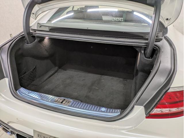 Ｓクラス Ｓ５５０　クーペ　ＡＭＧライン　新品Ｓ６３仕様バンパー！新品Ｓ６３仕様リアディフーザー！４本出しマフラーカッター！パナメリカーナグリル！新品６３仕様２０インチアルミホイール！新品タイヤ！ＡＭＧ純正フロントバッジ！ローダウン！（58枚目）