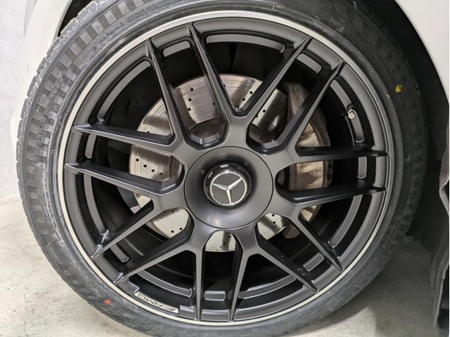 Ｓクラス Ｓ５５０　クーペ　ＡＭＧライン　新品Ｓ６３仕様バンパー！新品Ｓ６３仕様リアディフーザー！４本出しマフラーカッター！パナメリカーナグリル！新品６３仕様２０インチアルミホイール！新品タイヤ！ＡＭＧ純正フロントバッジ！ローダウン！（61枚目）