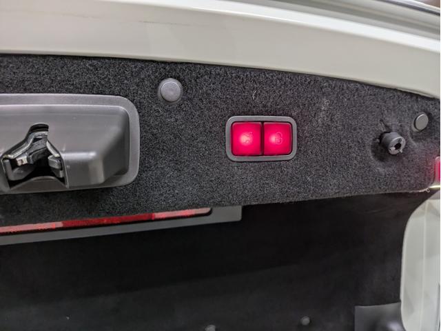 Ｓクラス Ｓ５５０　クーペ　ＡＭＧライン　新品Ｓ６３仕様バンパー！新品Ｓ６３仕様リアディフーザー！４本出しマフラーカッター！パナメリカーナグリル！新品６３仕様２０インチアルミホイール！新品タイヤ！ＡＭＧ純正フロントバッジ！ローダウン！（67枚目）