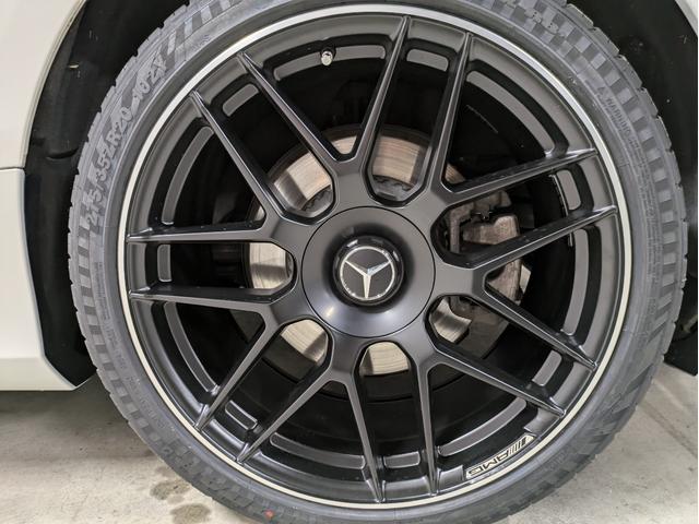 Ｓクラス Ｓ５５０　クーペ　ＡＭＧライン　新品Ｓ６３仕様バンパー！新品Ｓ６３仕様リアディフーザー！４本出しマフラーカッター！パナメリカーナグリル！新品６３仕様２０インチアルミホイール！新品タイヤ！ＡＭＧ純正フロントバッジ！ローダウン！（70枚目）