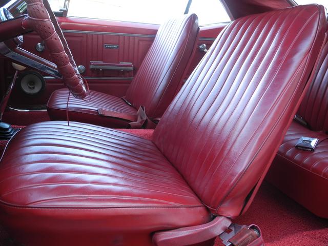 　赤革　３速ＭＴ　純正アルミ　１９６７年モデル(60枚目)