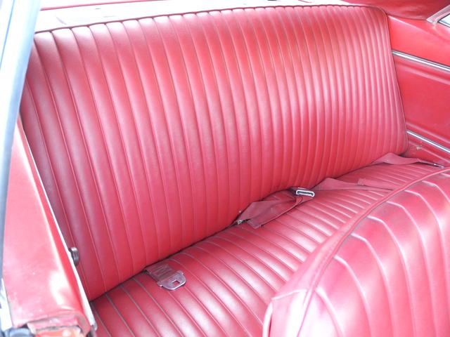 　赤革　３速ＭＴ　純正アルミ　１９６７年モデル(66枚目)