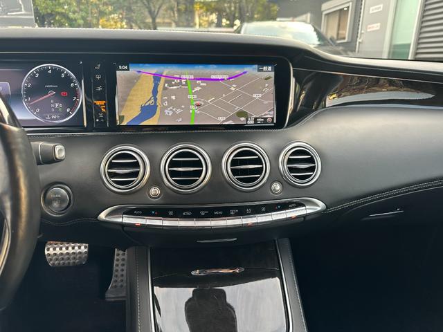 Ｓ５５０　４マチック　クーペ　ＡＭＧライン　Ｓ６３後期仕様　レザーエクスクルーシブパッケージ　スワロフスキークリスタルパッケージ　ナイトビューアシスト　左ハンドル　ヘッドアップディスプレイ　３６０℃カメラ　Ｓ６３後期仕様２０インチＡＷ(8枚目)