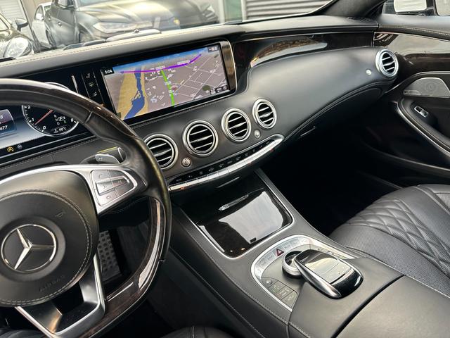 Ｓ５５０　４マチック　クーペ　ＡＭＧライン　Ｓ６３後期仕様　レザーエクスクルーシブパッケージ　スワロフスキークリスタルパッケージ　ナイトビューアシスト　左ハンドル　ヘッドアップディスプレイ　３６０℃カメラ　Ｓ６３後期仕様２０インチＡＷ(9枚目)