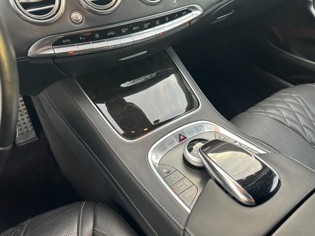 Ｓ５５０　４マチック　クーペ　ＡＭＧライン　Ｓ６３後期仕様　レザーエクスクルーシブパッケージ　スワロフスキークリスタルパッケージ　ナイトビューアシスト　左ハンドル　ヘッドアップディスプレイ　３６０℃カメラ　Ｓ６３後期仕様２０インチＡＷ(10枚目)