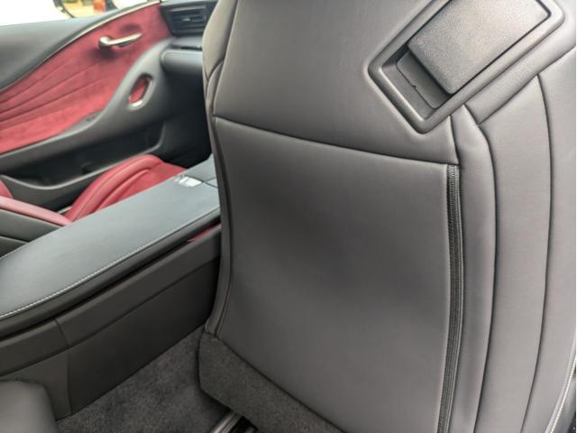 ＬＣ ＬＣ５００ｈ　ＨＵＤ　純正２１インチＡＷブラックペイント　新品タイヤ　レクサスセーフティーセンスプラス　レーダークルーズコントロール　レーンキーピングアシスト　ＢＳＭ　ＣＦＲＰルーフ　各所ブラックペイントカスタム（13枚目）