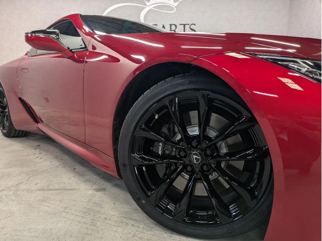ＬＣ ＬＣ５００ｈ　ＨＵＤ　純正２１インチＡＷブラックペイント　新品タイヤ　レクサスセーフティーセンスプラス　レーダークルーズコントロール　レーンキーピングアシスト　ＢＳＭ　ＣＦＲＰルーフ　各所ブラックペイントカスタム（39枚目）