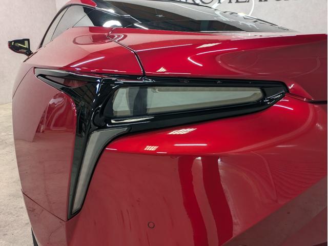 ＬＣ ＬＣ５００ｈ　ＨＵＤ　純正２１インチＡＷブラックペイント　新品タイヤ　レクサスセーフティーセンスプラス　レーダークルーズコントロール　レーンキーピングアシスト　ＢＳＭ　ＣＦＲＰルーフ　各所ブラックペイントカスタム（46枚目）