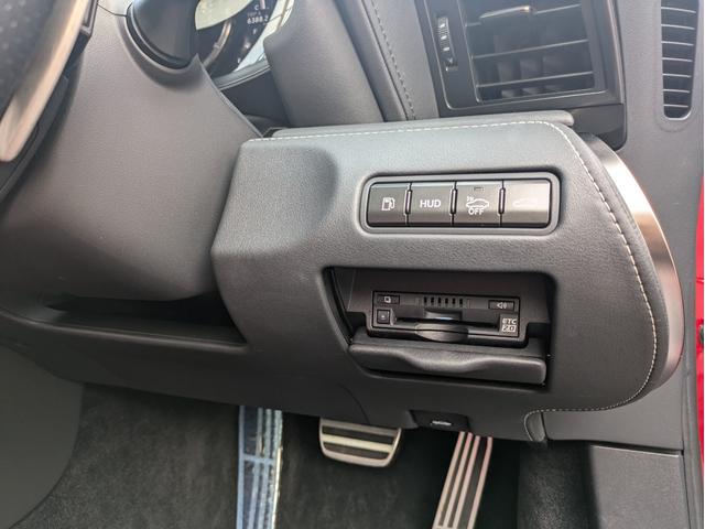 ＬＣ ＬＣ５００ｈ　ＨＵＤ　純正２１インチＡＷブラックペイント　新品タイヤ　レクサスセーフティーセンスプラス　レーダークルーズコントロール　レーンキーピングアシスト　ＢＳＭ　ＣＦＲＰルーフ　各所ブラックペイントカスタム（55枚目）