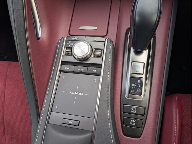 ＬＣ ＬＣ５００ｈ　ＨＵＤ　純正２１インチＡＷブラックペイント　新品タイヤ　レクサスセーフティーセンスプラス　レーダークルーズコントロール　レーンキーピングアシスト　ＢＳＭ　ＣＦＲＰルーフ　各所ブラックペイントカスタム（60枚目）