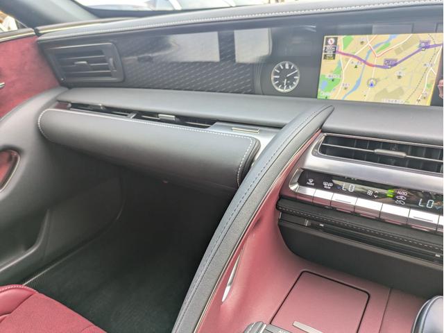ＬＣ ＬＣ５００ｈ　ＨＵＤ　純正２１インチＡＷブラックペイント　新品タイヤ　レクサスセーフティーセンスプラス　レーダークルーズコントロール　レーンキーピングアシスト　ＢＳＭ　ＣＦＲＰルーフ　各所ブラックペイントカスタム（62枚目）