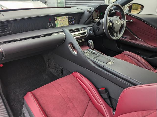 ＬＣ ＬＣ５００ｈ　ＨＵＤ　純正２１インチＡＷブラックペイント　新品タイヤ　レクサスセーフティーセンスプラス　レーダークルーズコントロール　レーンキーピングアシスト　ＢＳＭ　ＣＦＲＰルーフ　各所ブラックペイントカスタム（70枚目）