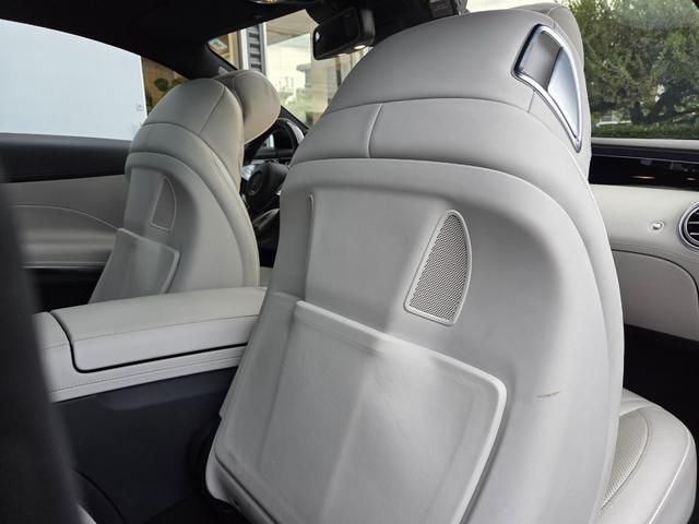 Ｓクラス Ｓ５５０　４マチック　クーペ　エディション　１　左ハンドル　１８８台限定車　スワロクリスタルＰＫＧ　ナイトビューアシスト　デジーノインテリア　白革エアシート　後期Ｓ６３仕様エアロ＆グリル＆２０インチＡＷ＆レッドキャリパ　３６０°カメラ　全塗装済黒（13枚目）