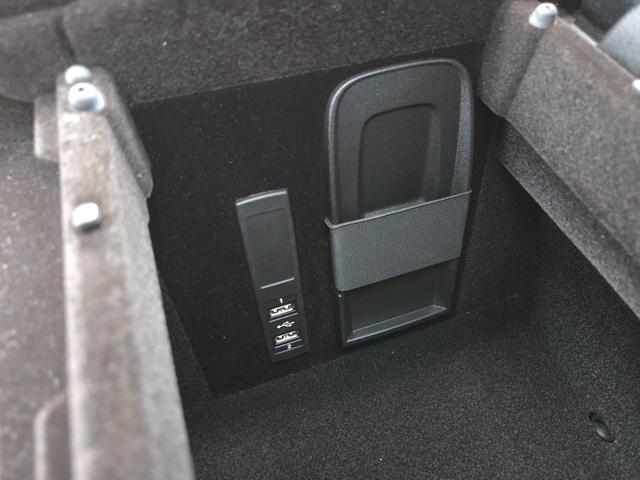 Ｓクラス Ｓ５５０　４マチック　クーペ　エディション　１　左ハンドル　１８８台限定車　スワロクリスタルＰＫＧ　ナイトビューアシスト　デジーノインテリア　白革エアシート　後期Ｓ６３仕様エアロ＆グリル＆２０インチＡＷ＆レッドキャリパ　３６０°カメラ　全塗装済黒（69枚目）