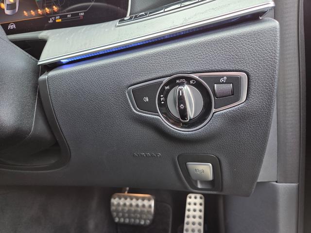 ＣＬＳクラス ＣＬＳ２２０ｄ　スポーツ　黒革シート　ＧＴ６３仕様フロントバンパー　ＧＴ６３仕様リアバンパー＆ディフューザー　パナメリカーナグリル　６３仕様２０ＡＷ　４本出しマフラーカッター　パワートランク　３６０カメラ　シートヒーター（69枚目）