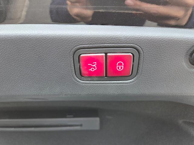 ＣＬＳクラス ＣＬＳ２２０ｄ　スポーツ　黒革シート　ＧＴ６３仕様フロントバンパー　ＧＴ６３仕様リアバンパー＆ディフューザー　パナメリカーナグリル　６３仕様２０ＡＷ　４本出しマフラーカッター　パワートランク　３６０カメラ　シートヒーター（72枚目）