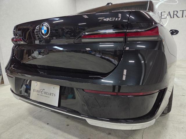 7シリーズ 740d xDrive エクセレンス 740d xDrive エクセレンス オートマチックドア マッサージシート シートベンチレーション パワーシート 置くだけ充電 サンルーフ 360度カメラ パドルシフト アップルカープレイ(42枚目)