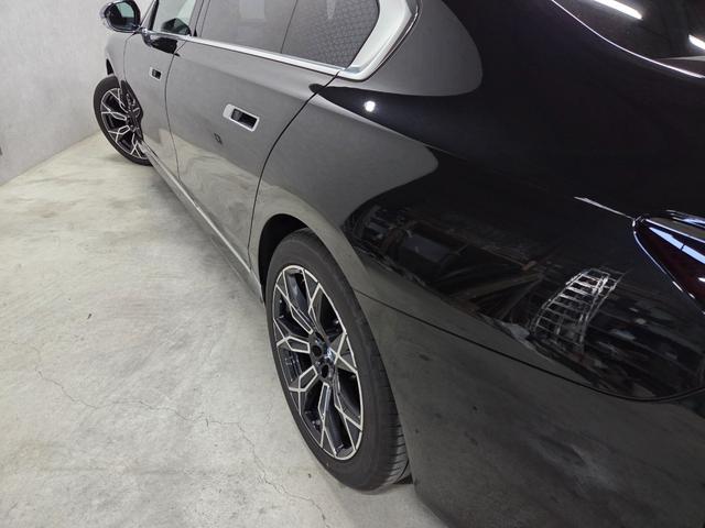 7シリーズ 740d xDrive エクセレンス 740d xDrive エクセレンス オートマチックドア マッサージシート シートベンチレーション パワーシート 置くだけ充電 サンルーフ 360度カメラ パドルシフト アップルカープレイ(43枚目)