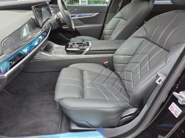 7シリーズ 740d xDrive エクセレンス 740d xDrive エクセレンス オートマチックドア マッサージシート シートベンチレーション パワーシート 置くだけ充電 サンルーフ 360度カメラ パドルシフト アップルカープレイ(72枚目)