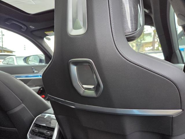 7シリーズ 740d xDrive エクセレンス 740d xDrive エクセレンス オートマチックドア マッサージシート シートベンチレーション パワーシート 置くだけ充電 サンルーフ 360度カメラ パドルシフト アップルカープレイ(80枚目)