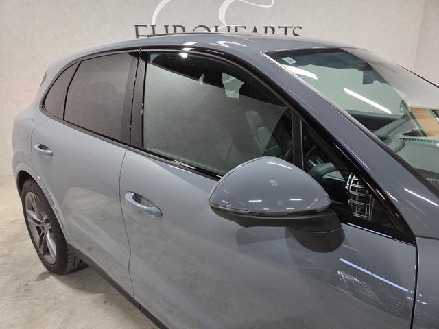 カイエン ベースグレード 21インチカイエンターボAW マトリックスLEDヘッド パノラマルーフ パッセンジャーディスプレイ BOSEサウンド スポーツクロノ スポーツテール LEDテール ソフトクローズドア GTステアリング(31枚目)