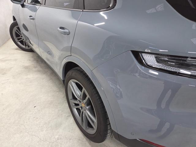 カイエン ベースグレード 21インチカイエンターボAW マトリックスLEDヘッド パノラマルーフ パッセンジャーディスプレイ BOSEサウンド スポーツクロノ スポーツテール LEDテール ソフトクローズドア GTステアリング(38枚目)