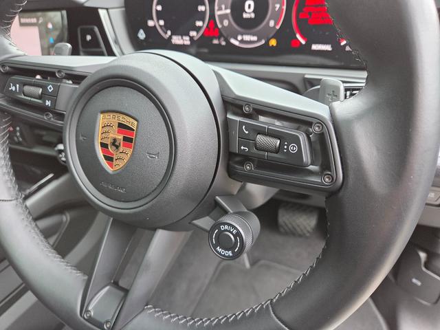 カイエン ベースグレード 21インチカイエンターボAW マトリックスLEDヘッド パノラマルーフ パッセンジャーディスプレイ BOSEサウンド スポーツクロノ スポーツテール LEDテール ソフトクローズドア GTステアリング(55枚目)