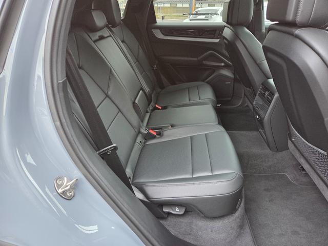 カイエン ベースグレード 21インチカイエンターボAW マトリックスLEDヘッド パノラマルーフ パッセンジャーディスプレイ BOSEサウンド スポーツクロノ スポーツテール LEDテール ソフトクローズドア GTステアリング(56枚目)