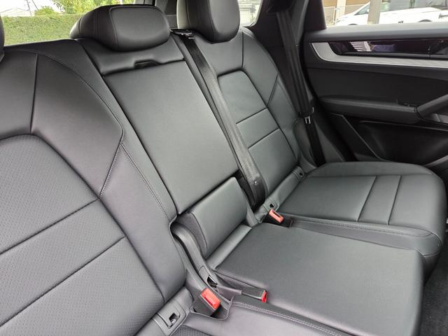 カイエン ベースグレード 21インチカイエンターボAW マトリックスLEDヘッド パノラマルーフ パッセンジャーディスプレイ BOSEサウンド スポーツクロノ スポーツテール LEDテール ソフトクローズドア GTステアリング(58枚目)