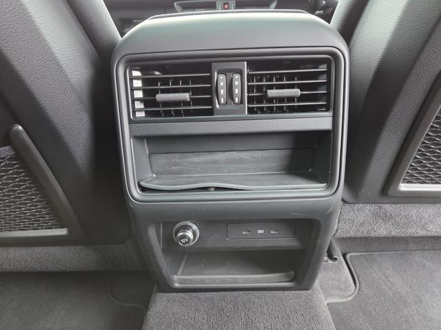 カイエン ベースグレード 21インチカイエンターボAW マトリックスLEDヘッド パノラマルーフ パッセンジャーディスプレイ BOSEサウンド スポーツクロノ スポーツテール LEDテール ソフトクローズドア GTステアリング(61枚目)