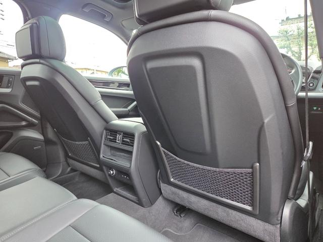 カイエン ベースグレード 21インチカイエンターボAW マトリックスLEDヘッド パノラマルーフ パッセンジャーディスプレイ BOSEサウンド スポーツクロノ スポーツテール LEDテール ソフトクローズドア GTステアリング(62枚目)