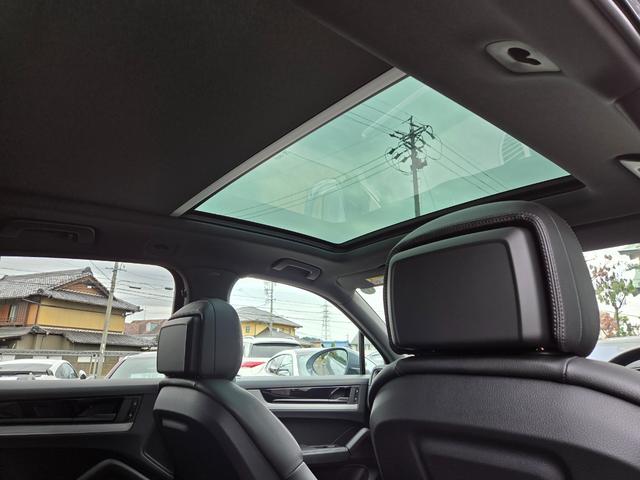 カイエン ベースグレード 21インチカイエンターボAW マトリックスLEDヘッド パノラマルーフ パッセンジャーディスプレイ BOSEサウンド スポーツクロノ スポーツテール LEDテール ソフトクローズドア GTステアリング(63枚目)