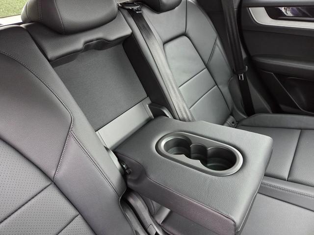 カイエン ベースグレード 21インチカイエンターボAW マトリックスLEDヘッド パノラマルーフ パッセンジャーディスプレイ BOSEサウンド スポーツクロノ スポーツテール LEDテール ソフトクローズドア GTステアリング(66枚目)