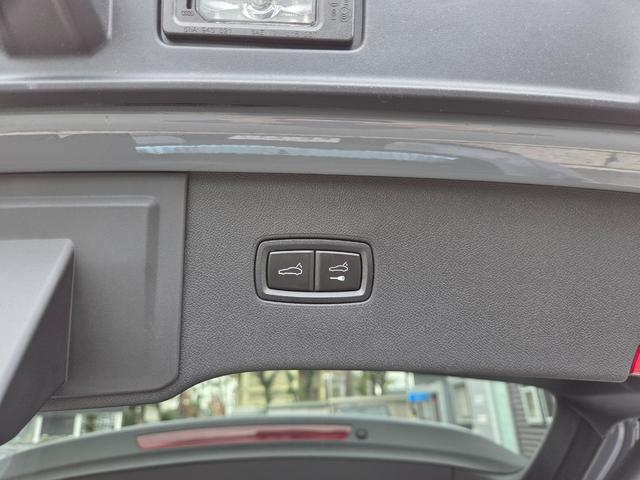 カイエン ベースグレード 21インチカイエンターボAW マトリックスLEDヘッド パノラマルーフ パッセンジャーディスプレイ BOSEサウンド スポーツクロノ スポーツテール LEDテール ソフトクローズドア GTステアリング(67枚目)