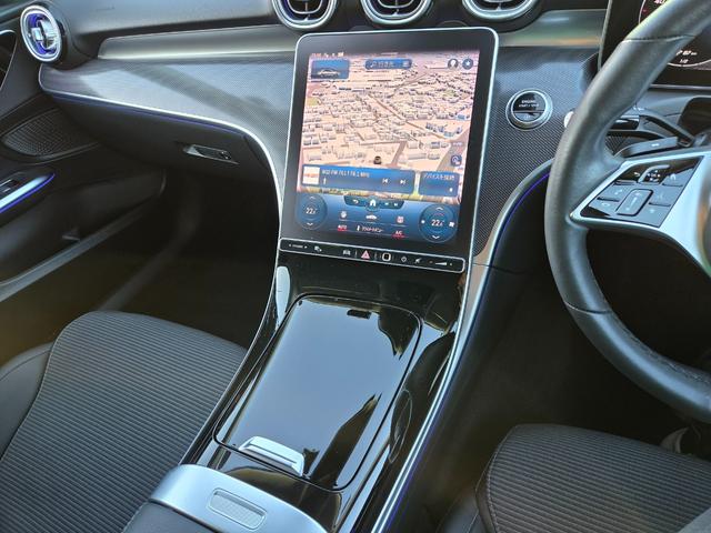 Ｃクラス Ｃ２００アバンギャルド　新品Ｃ６３ＳＥ仕様エアロ＆グリル＆２０インチＡＷ＆新品Ｈ＆Ｒダウンサス　Ｃ６３ＳＥサイドスカート　３６０°カメラ　新品タイヤ　新品４本出しマフラーカッター　黒ハーフレザーシート（9枚目）