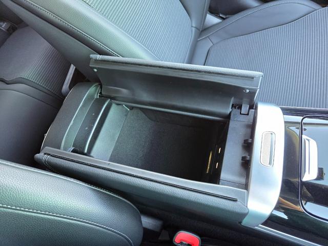 Ｃクラス Ｃ２００アバンギャルド　新品Ｃ６３ＳＥ仕様エアロ＆グリル＆２０インチＡＷ＆新品Ｈ＆Ｒダウンサス　Ｃ６３ＳＥサイドスカート　３６０°カメラ　新品タイヤ　新品４本出しマフラーカッター　黒ハーフレザーシート（22枚目）