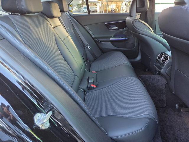 Ｃクラス Ｃ２００アバンギャルド　新品Ｃ６３ＳＥ仕様エアロ＆グリル＆２０インチＡＷ＆新品Ｈ＆Ｒダウンサス　Ｃ６３ＳＥサイドスカート　３６０°カメラ　新品タイヤ　新品４本出しマフラーカッター　黒ハーフレザーシート（42枚目）