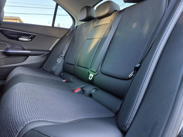 Ｃクラス Ｃ２００アバンギャルド　新品Ｃ６３ＳＥ仕様エアロ＆グリル＆２０インチＡＷ＆新品Ｈ＆Ｒダウンサス　Ｃ６３ＳＥサイドスカート　３６０°カメラ　新品タイヤ　新品４本出しマフラーカッター　黒ハーフレザーシート（44枚目）