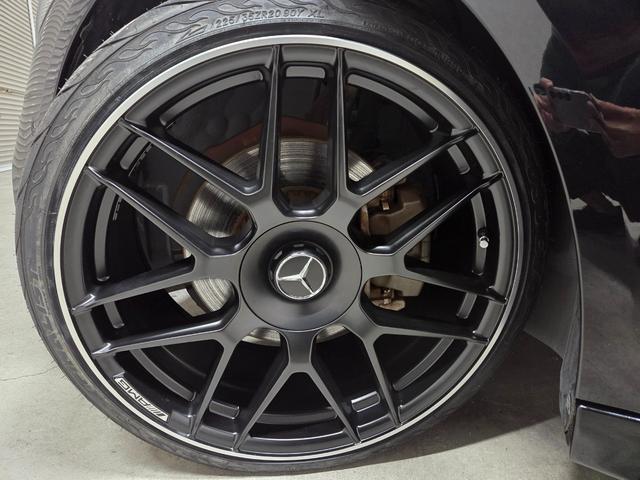 Ｃクラス Ｃ２００アバンギャルド　新品Ｃ６３ＳＥ仕様エアロ＆グリル＆２０インチＡＷ＆新品Ｈ＆Ｒダウンサス　Ｃ６３ＳＥサイドスカート　３６０°カメラ　新品タイヤ　新品４本出しマフラーカッター　黒ハーフレザーシート（57枚目）
