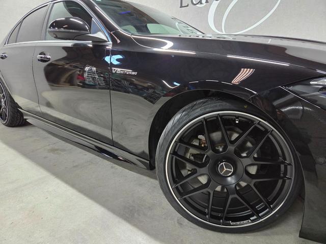 Ｃクラス Ｃ２００アバンギャルド　新品Ｃ６３ＳＥ仕様エアロ＆グリル＆２０インチＡＷ＆新品Ｈ＆Ｒダウンサス　Ｃ６３ＳＥサイドスカート　３６０°カメラ　新品タイヤ　新品４本出しマフラーカッター　黒ハーフレザーシート（58枚目）