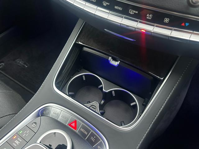 Ｓクラス Ｓ５５０　クーペ　ＡＭＧライン　新品Ｓ６３仕様バンパー！新品Ｓ６３仕様リアディフューザー！４本出しマフラーカッター！パナメリカーナグリル！２２インチハイパーフォージド！ＡＭＧ純正フロントバッジ！ダイヤモンドホワイト！ロワリングキット（28枚目）