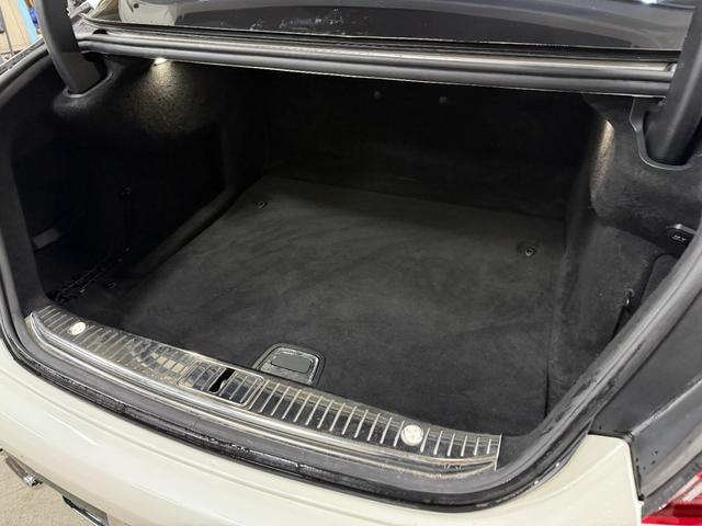 Ｓクラス Ｓ５５０　クーペ　ＡＭＧライン　新品Ｓ６３仕様バンパー！新品Ｓ６３仕様リアディフューザー！４本出しマフラーカッター！パナメリカーナグリル！２２インチハイパーフォージド！ＡＭＧ純正フロントバッジ！ダイヤモンドホワイト！ロワリングキット（57枚目）