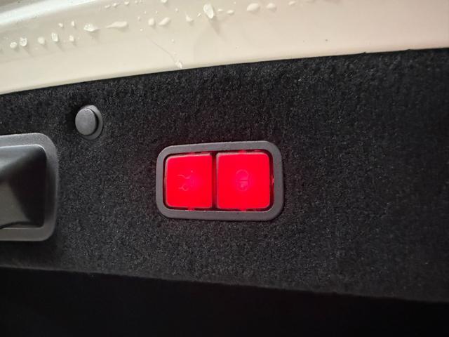 Ｓクラス Ｓ５５０　クーペ　ＡＭＧライン　新品Ｓ６３仕様バンパー！新品Ｓ６３仕様リアディフューザー！４本出しマフラーカッター！パナメリカーナグリル！２２インチハイパーフォージド！ＡＭＧ純正フロントバッジ！ダイヤモンドホワイト！ロワリングキット（58枚目）