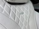 Ｓ５５０　４マチック　クーペ　エディション　１　左ハンドル　１８８台限定車　スワロクリスタルＰＫＧ　ナイトビューアシスト　デジーノインテリア　白革エアシート　後期Ｓ６３仕様エアロ＆グリル＆２０インチＡＷ＆レッドキャリパ　３６０°カメラ　全塗装済黒（49枚目）