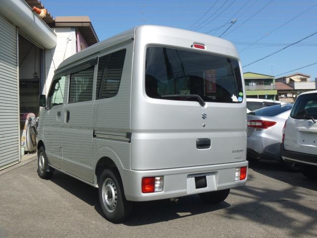 エブリイ ＰＣ　４速オートマ　１年間距離無制限保証　パワーウインドウ　キーレス　オーバーヘッドシェルフ　プライバシーガラス　ワンオーナー車　禁煙車　内外装清掃済み（9枚目）