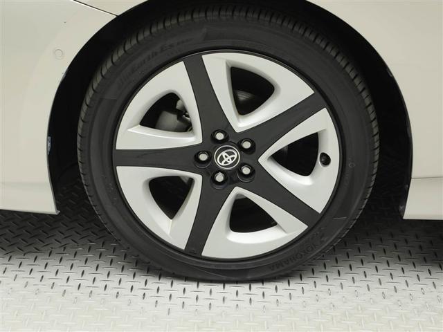 プリウス Aツーリングセレクション ドラレコ付き スマキー イモビライザー バックモニター 1オーナ クルコン LEDヘッドライト DVD視聴可 ETC ナビTV メモリーナビゲーション 横滑り防止機能 キーフリ アルミ AAC AUX(30枚目)