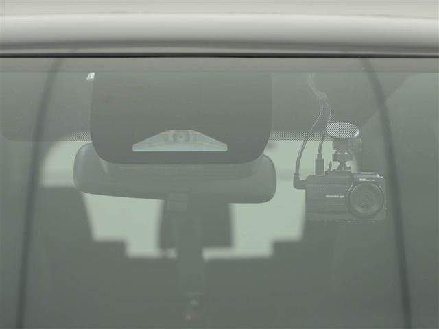 ヴォクシー Ｓ－Ｚ　ＤＶＤ再生機能　スマートキープッシュスタート　両側電動パワースライドドア　パワーウインドウ　１オナ　ＥＴＣ車載器　ＬＥＤライト　デュアルエアコン　アルミホイール　盗難防止装置　横滑り防止機能　ナビＴＶ（28枚目）