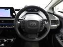 各操作スイッチなどもハンドルから手を放すことなく操作可能で安全運転に支援いたします!