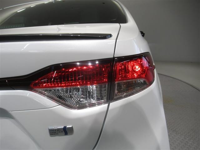 カローラ ハイブリッド ダブルバイビー 衝突被害軽減システム メモリーナビ フルセグ バックカメラ ETC ミュージックプレイヤー接続可 オートクルーズコントロール LEDヘッドランプ スマートキー キーレス ハイブリッド ワンオーナー(11枚目)