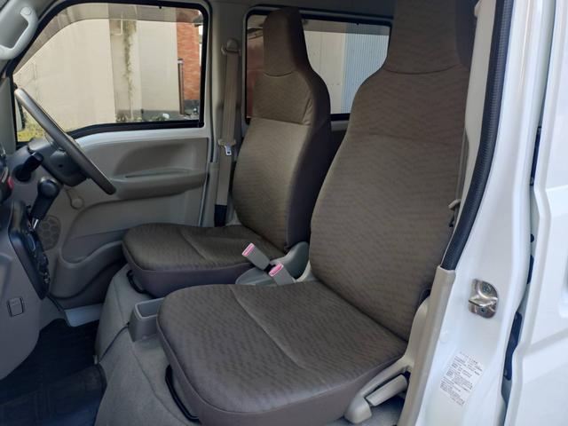 エブリイ ＰＡリミテッド　ハイルーフ　４ＡＴ　キーレス　純正ラジオ　運転席＆助手席エアバック　タイヤ４本新品交換付　バッテリー新品交換付（18枚目）